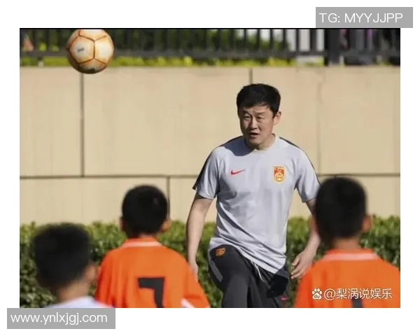 从球场到教练席足球明星转型执教的精彩故事与成就